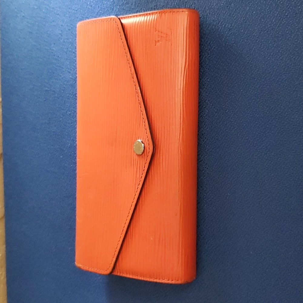 Louis Vuitton Epi Sarah New Style Long Wallet, Firm Price